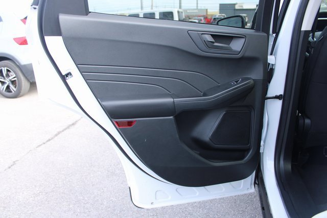 Used 2022 Ford Escape SE w/ Cold Weather Package image 30