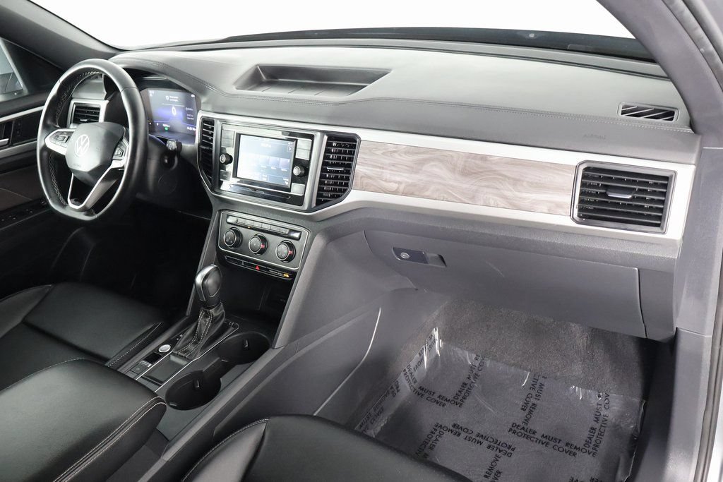 Used 2022 Volkswagen Atlas Cross Sport SE FWD image 9