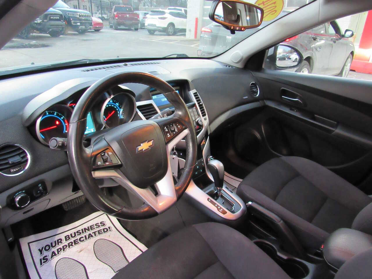 Used 2014 Chevrolet Cruze LT image 11
