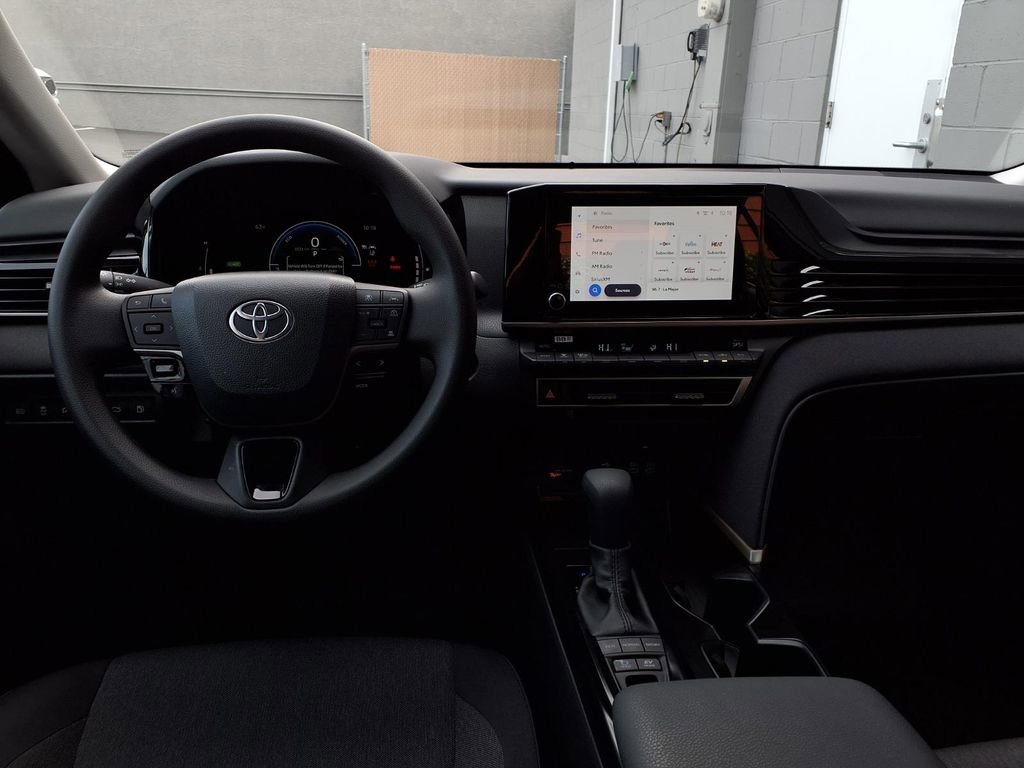 Certified 2025 Toyota Camry LE w/ Convenience Package image 20