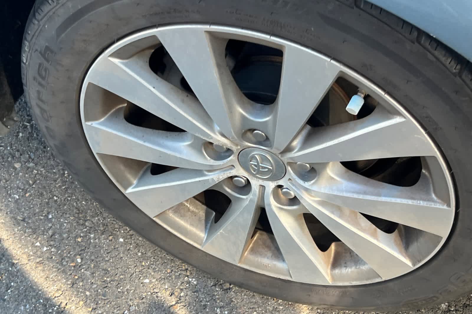 Used 2011 Toyota Avalon Limited FWD image 17