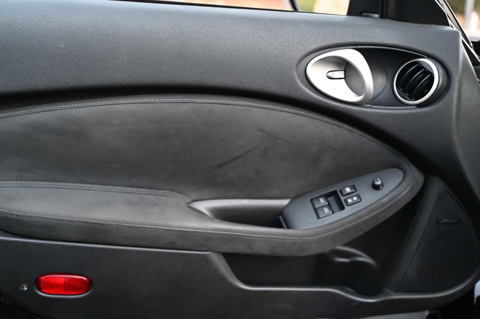 Used 2014 Nissan 370Z Touring w/ Sport Package image 17