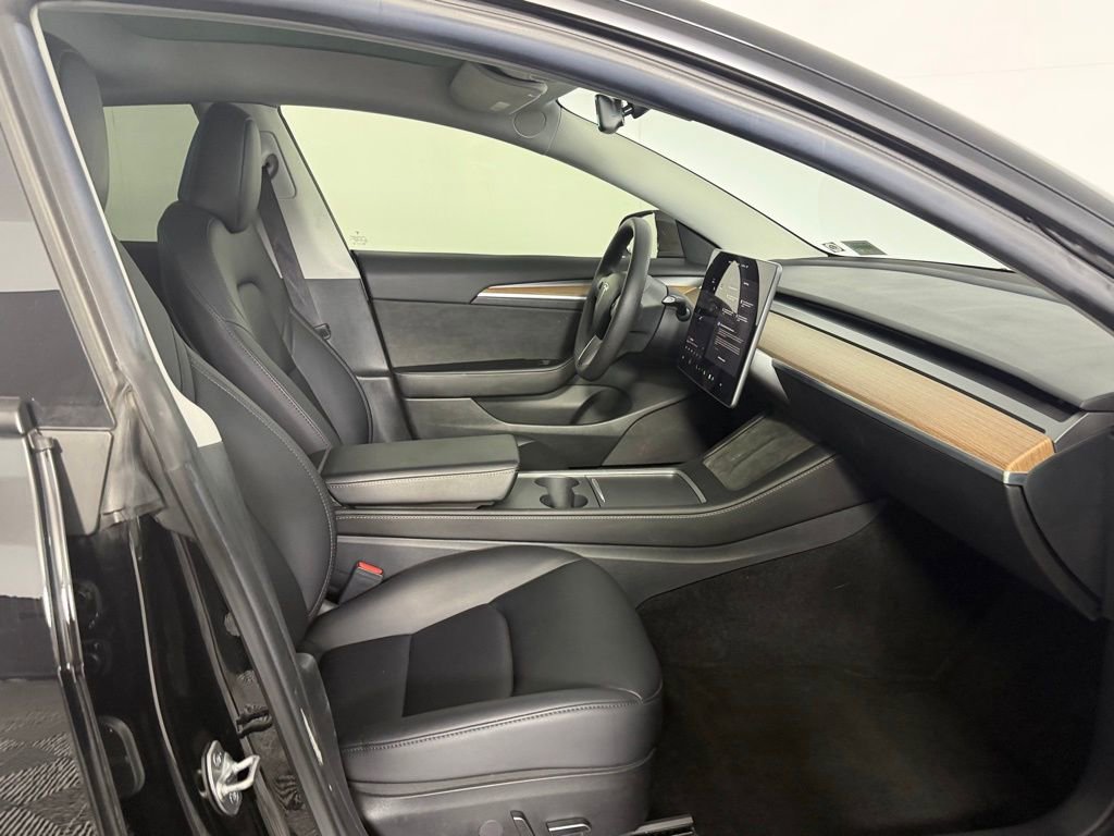 Used 2023 Tesla Model 3 Standard Range image 28