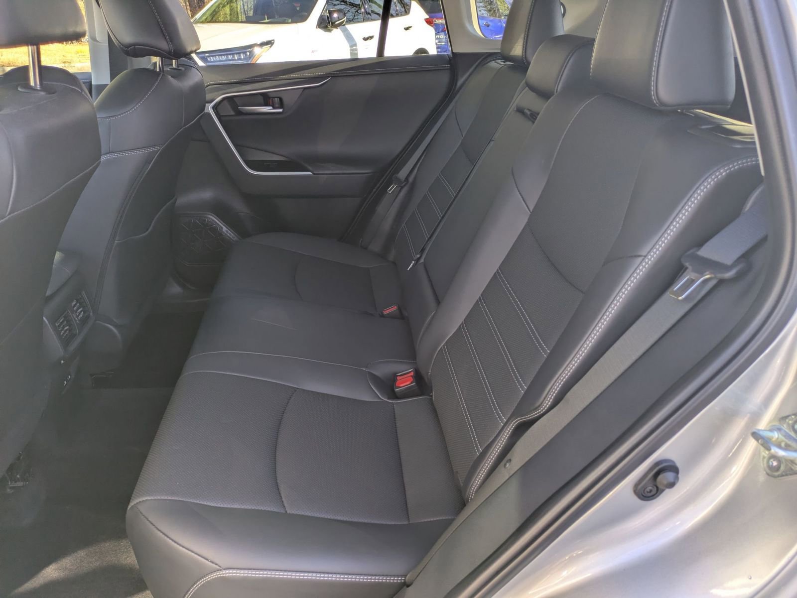 Used 2023 Toyota RAV4 Limited image 25