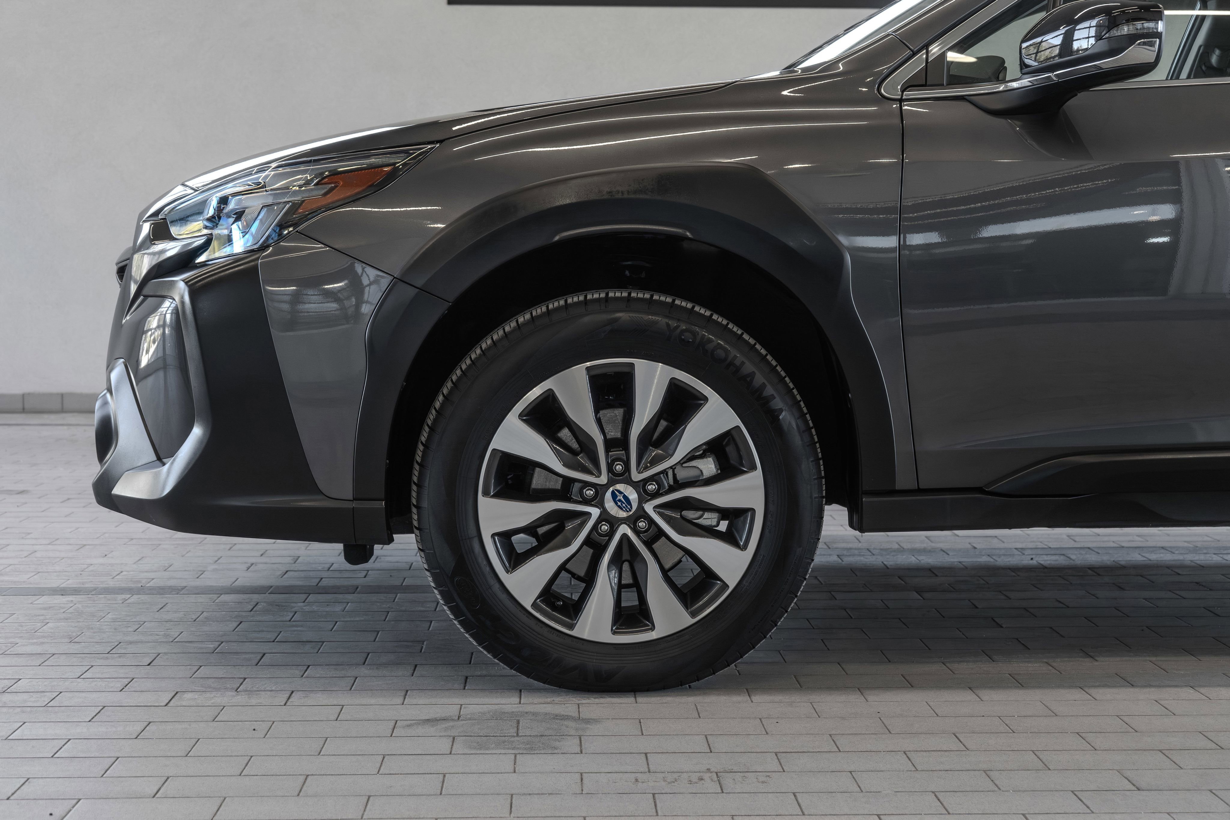 Used 2025 Subaru Outback Limited image 4