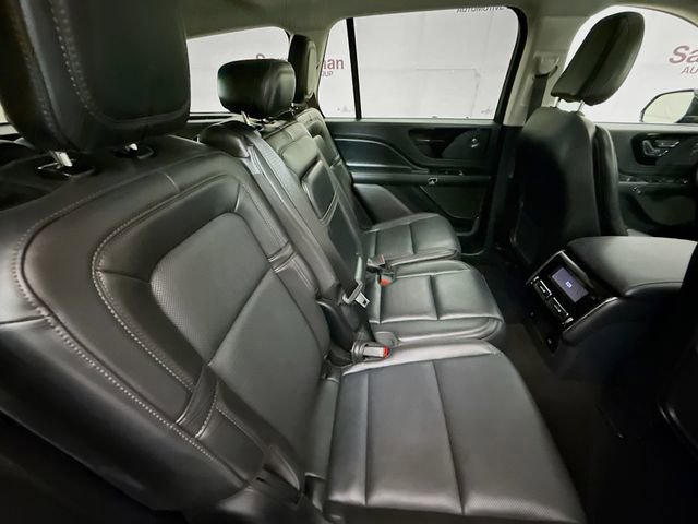 Used 2025 Lincoln Aviator Reserve AWD/4WD image 30