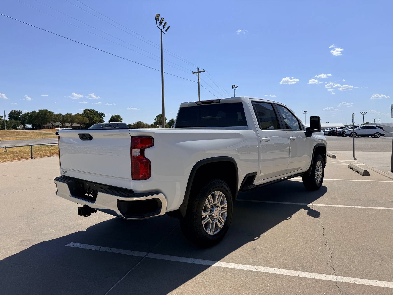 Used 2024 Chevrolet Silverado 2500 LT AWD/4WD image 6