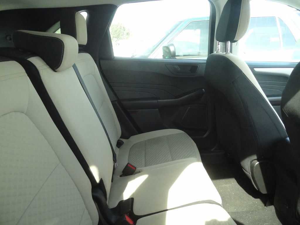 Certified 2022 Ford Escape SE AWD/4WD image 11