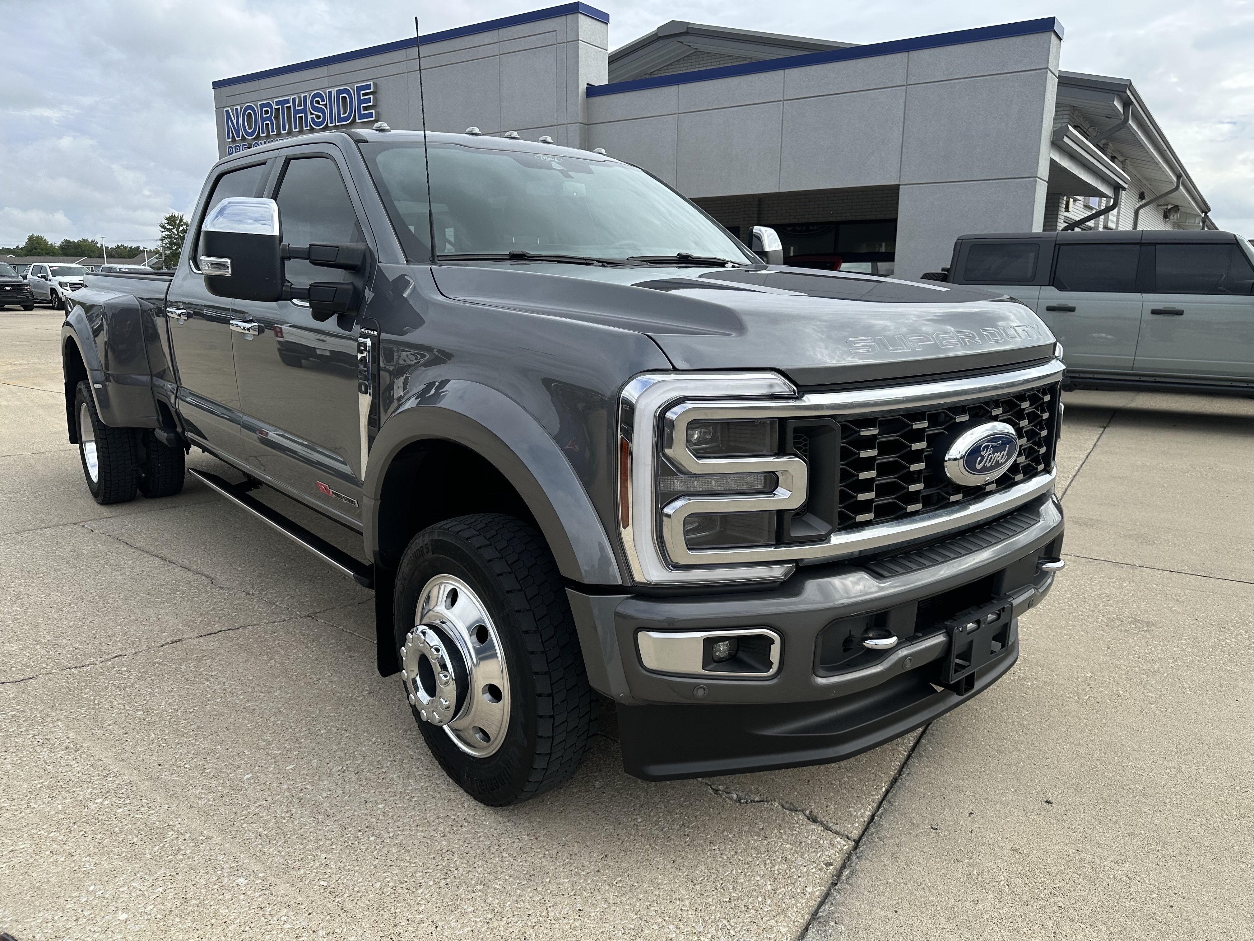 Used 2024 Ford F450 Platinum AWD/4WD image 18