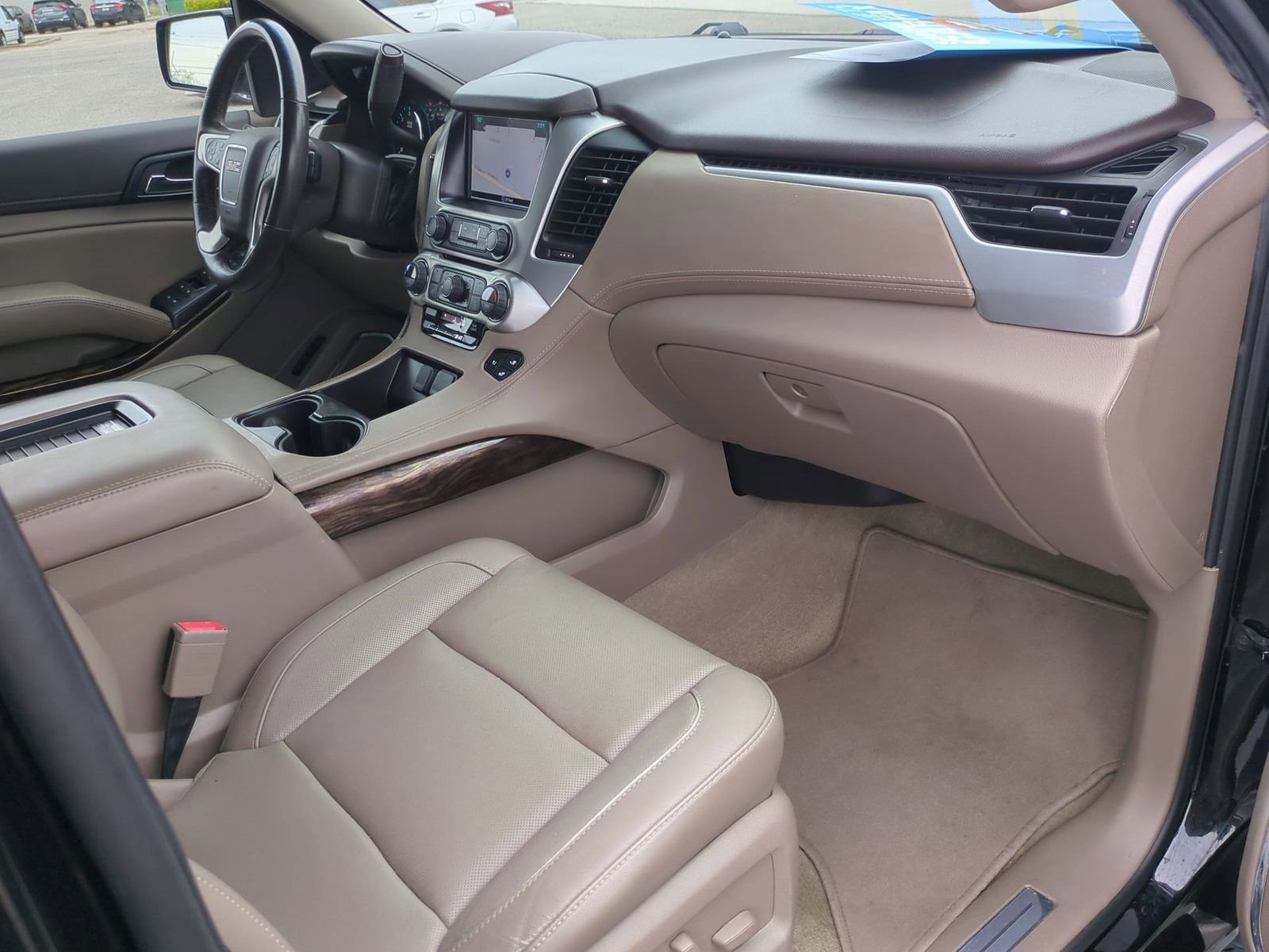 Used 2017 GMC Yukon XL SLT w/ Open Road Package image 32