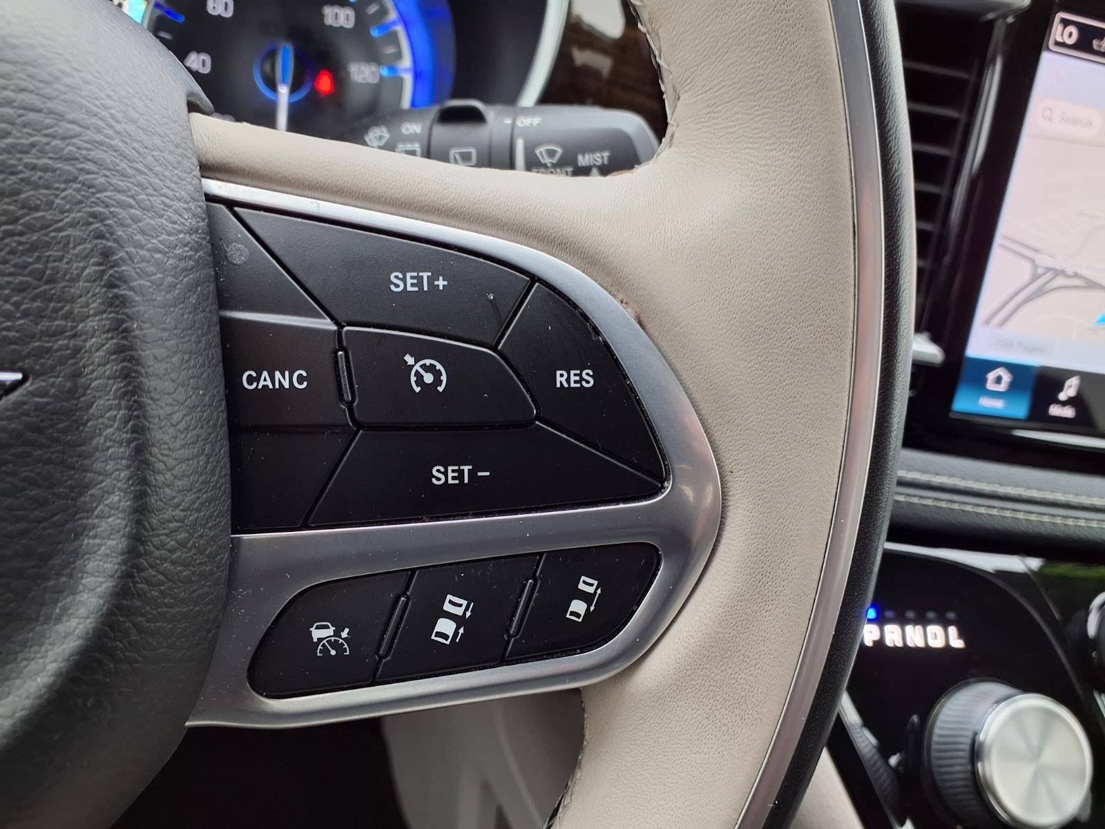 Certified 2021 Chrysler Pacifica Limited AWD/4WD image 14