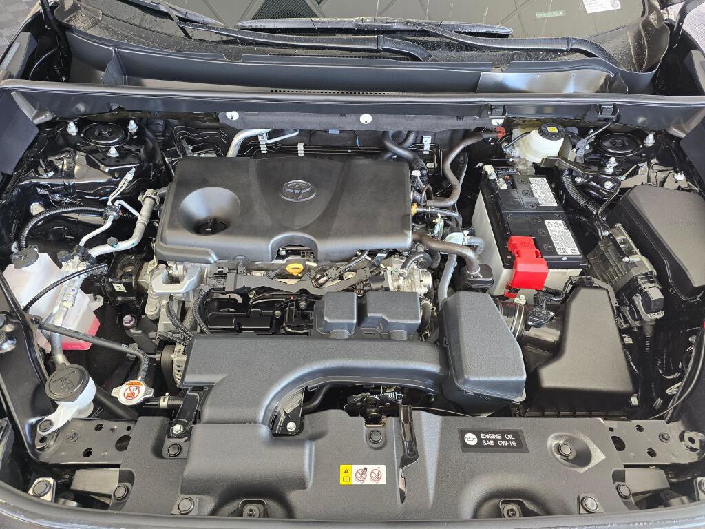 Used 2025 Toyota RAV4 LE image 9