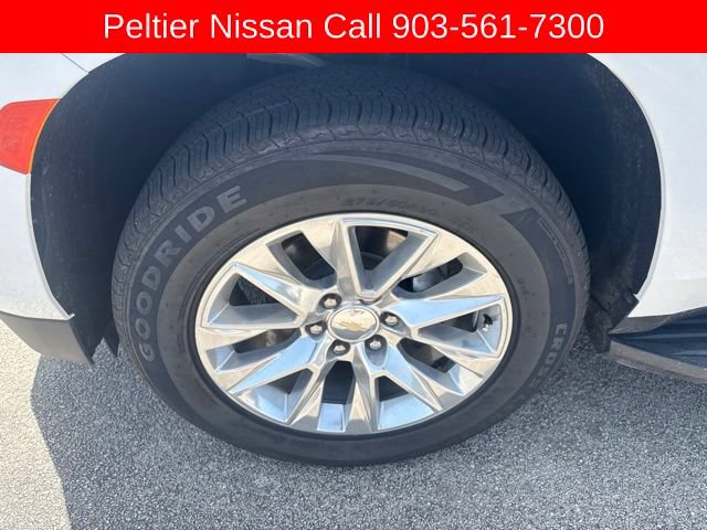 Used 2024 Chevrolet Suburban Premier RWD image 9