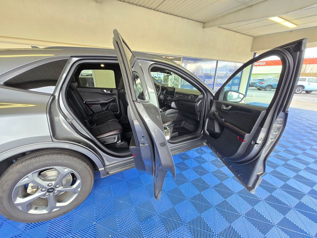 Used 2023 Ford Escape ST-Line w/ Tech Pack #1 image 29