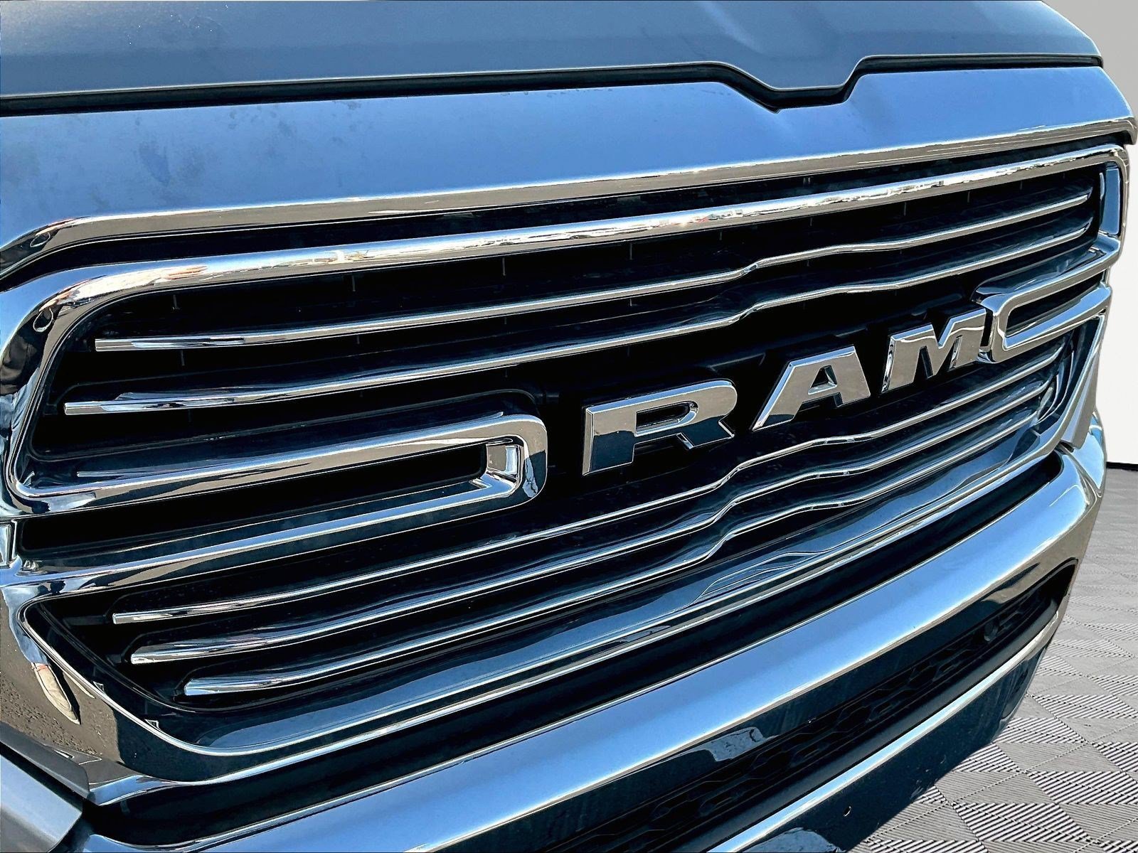 Used 2023 RAM 1500 Laramie AWD/4WD image 32