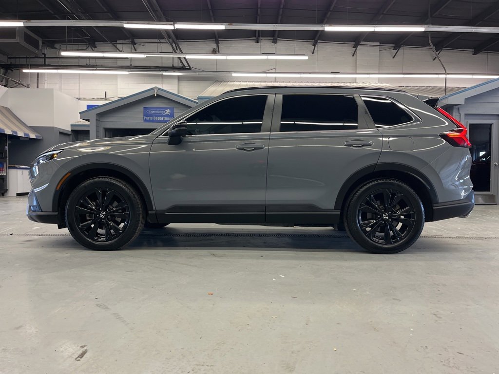 Used 2023 Honda CR-V Sport Touring image 4