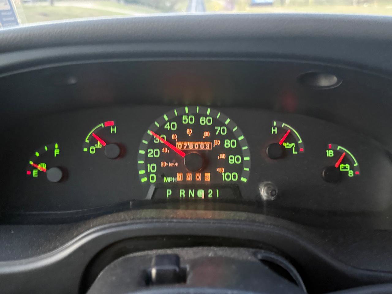Used 2001 Ford E-350 and Econoline 350 Club Wagon image 22