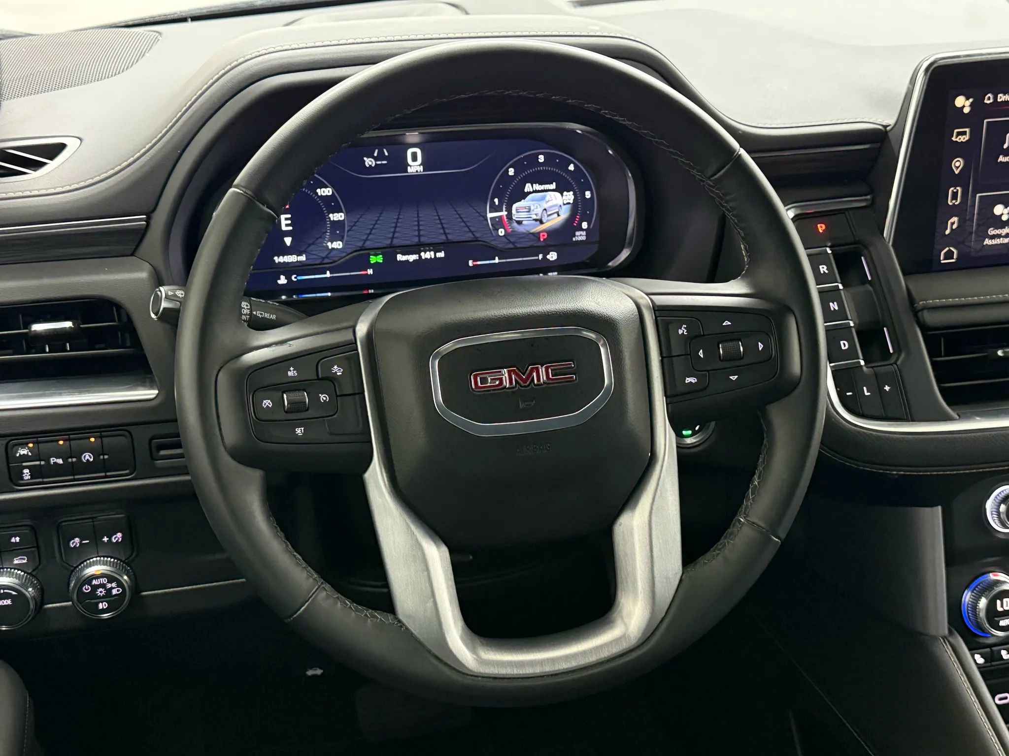 Used 2024 GMC Yukon SLT image 27