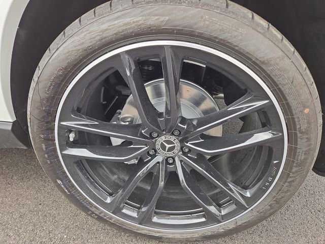 New 2026 Mercedes-Benz GLS 450 4MATIC image 32