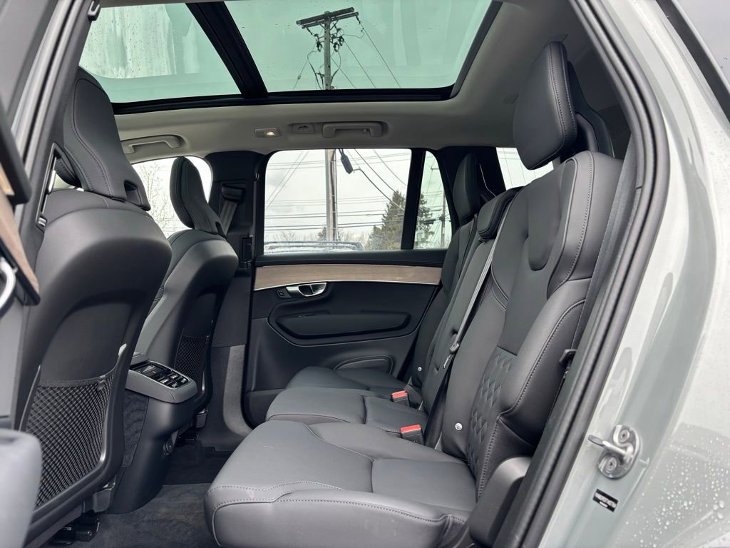 Certified 2026 Volvo XC90 B6 Plus w/ Protection Package Premier image 21