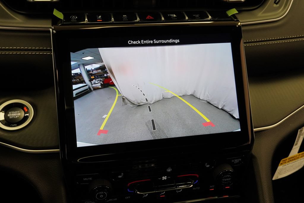 New 2027 Jeep Grand Cherokee Laredo AWD/4WD image 23