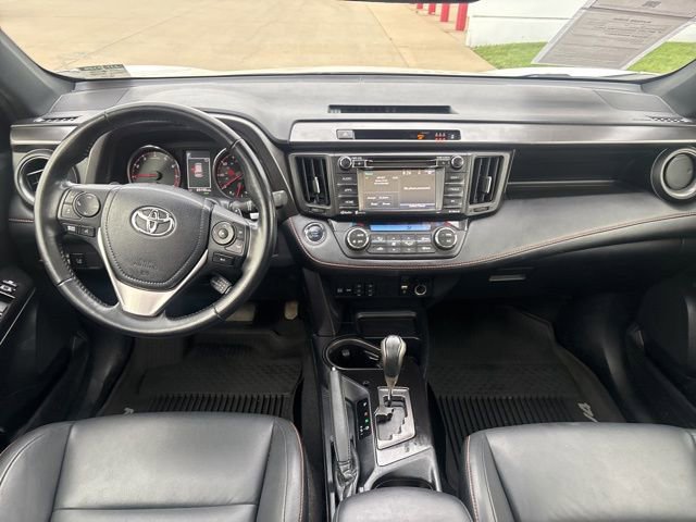 Used 2018 Toyota RAV4 SE w/ Power Extra Value Package FWD image 10