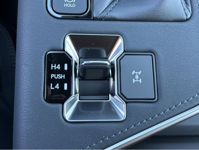 New 2026 Lexus GX 550 w/ Accessory Package (Z1) AWD/4WD image 30