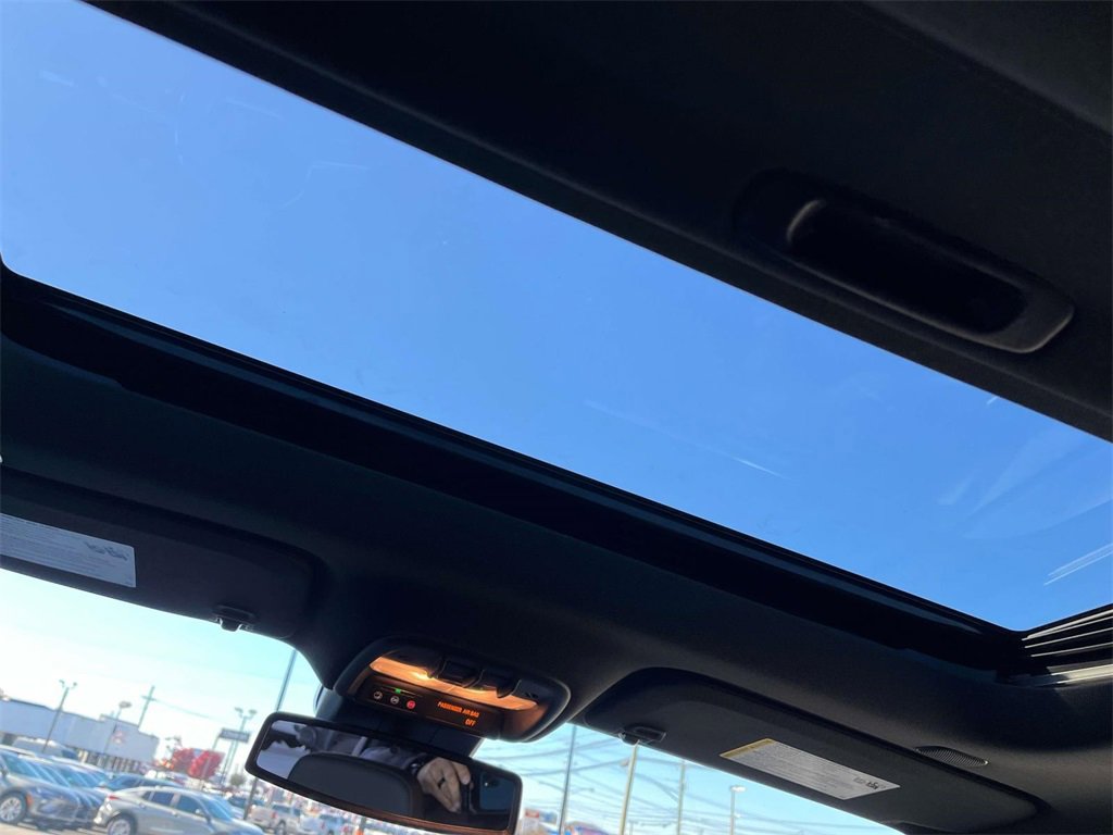 New 2026 GMC Canyon Elevation w/ Convenience Package image 15