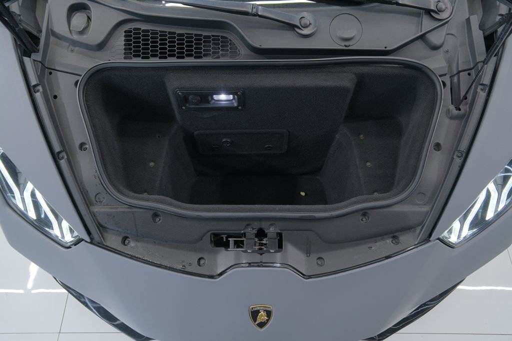 Used 2020 Lamborghini Huracan EVO image 46
