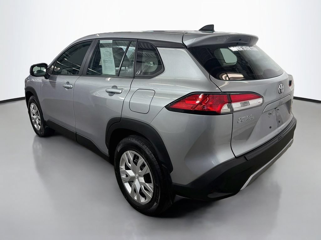 Used 2024 Toyota Corolla Cross L AWD/4WD image 7