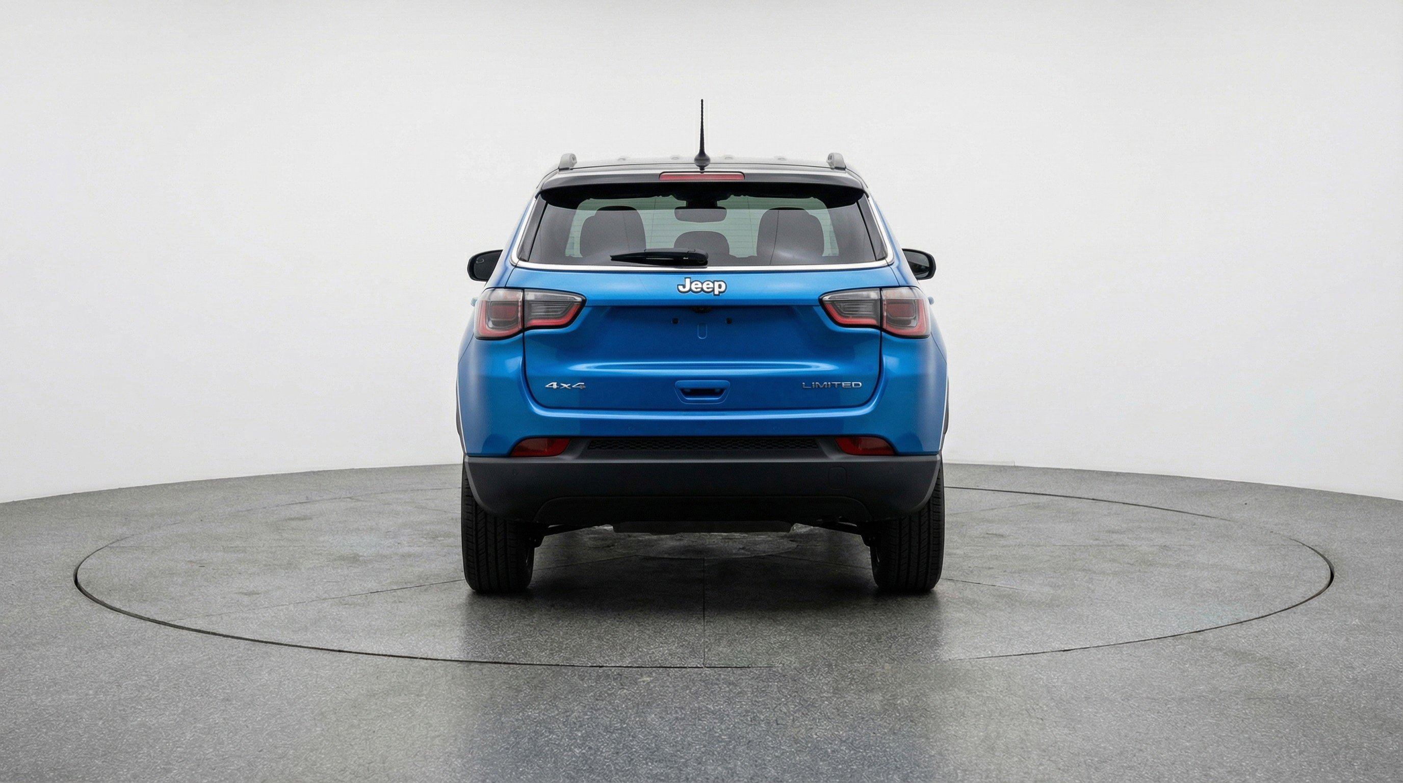Used 2025 Jeep Compass Limited image 7