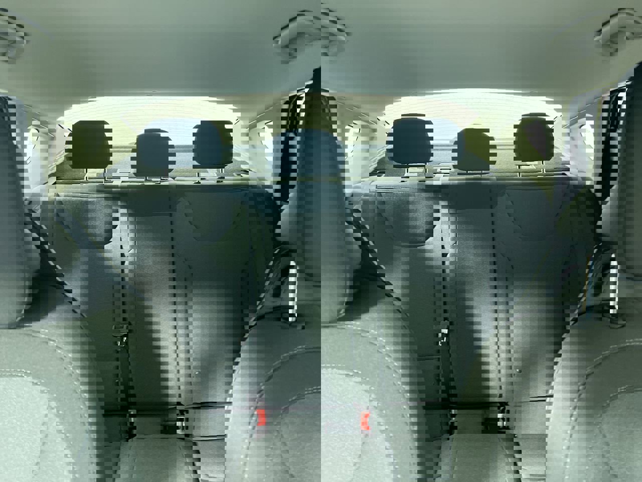 New 2025 Kia K4 LXS image 33