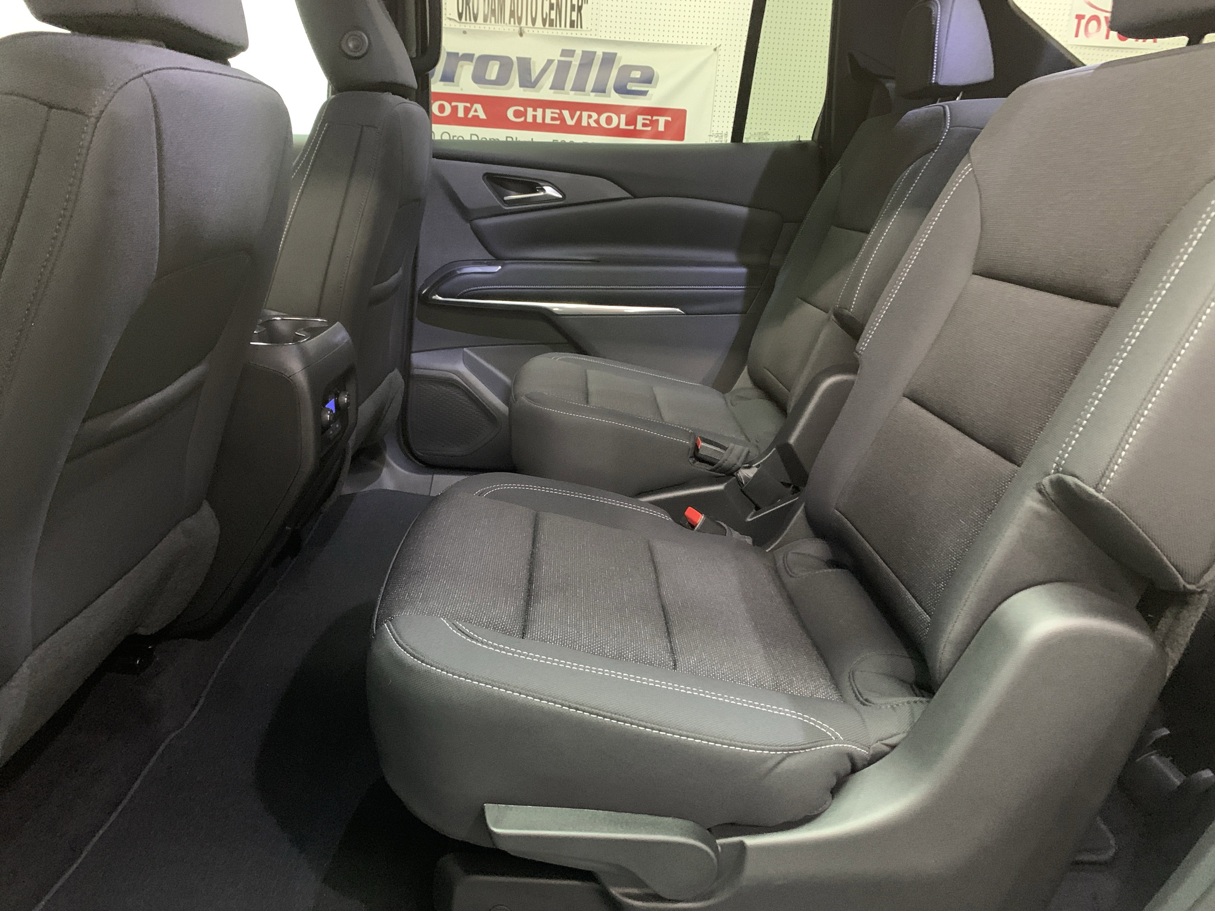 New 2026 Chevrolet Traverse LT image 11