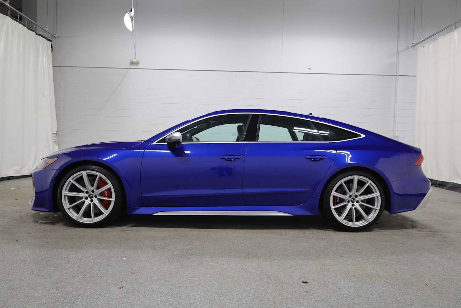 Used 2023 Audi RS 7 Sportback w/ RS 7 Executive Package image 2