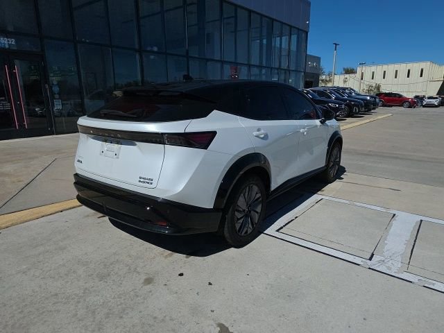 Used 2023 Nissan Ariya AWD image 5