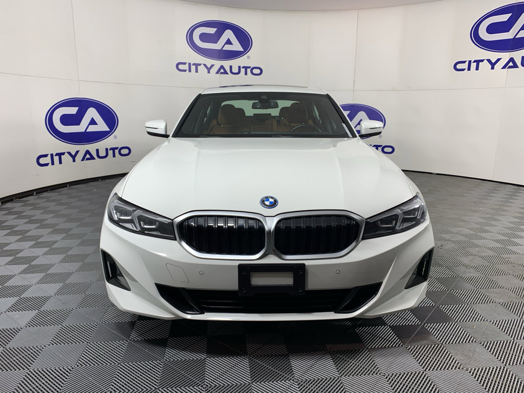 Used 2023 BMW 330e xDrive w/ Driving Assistance Package image 9