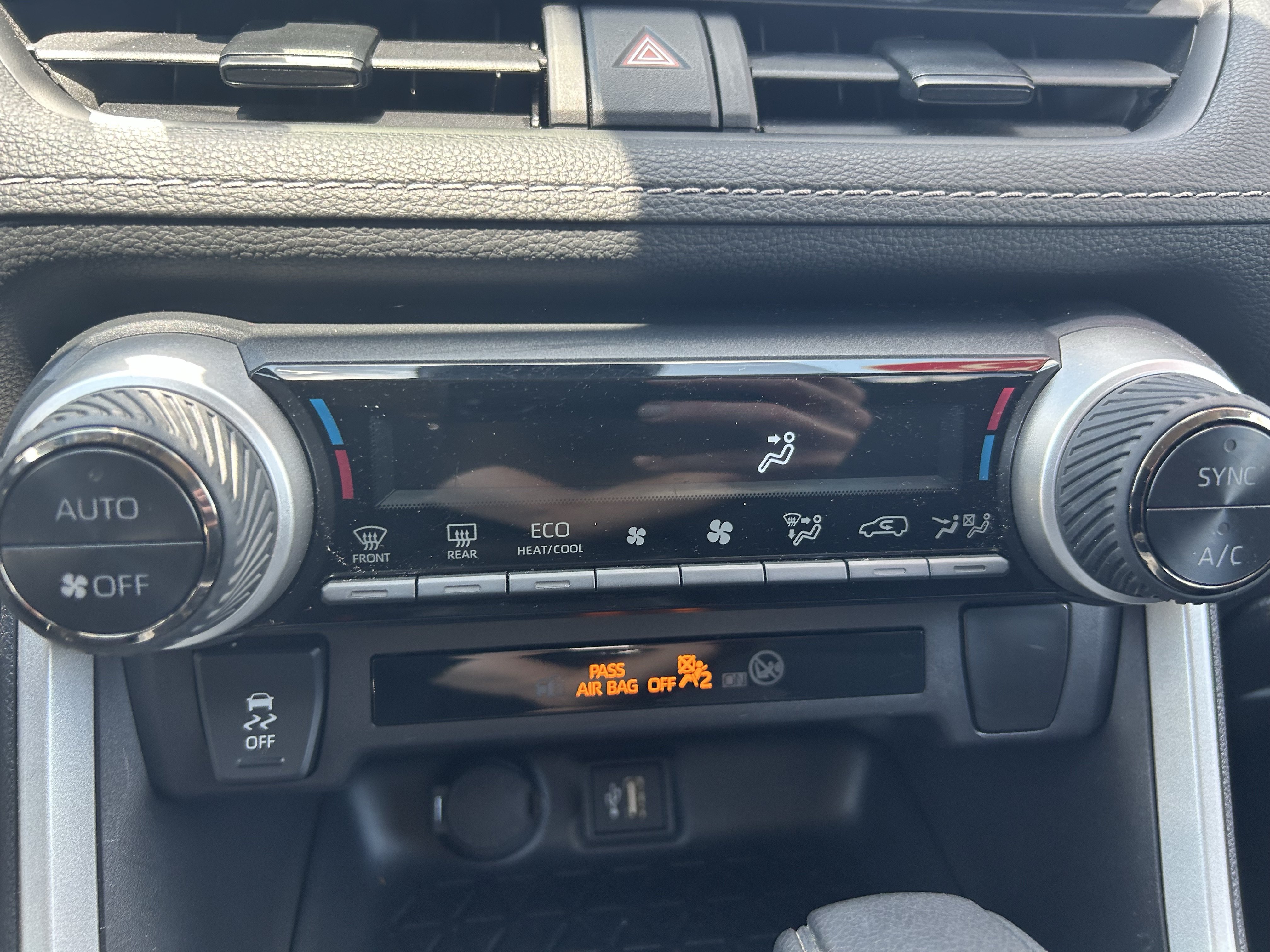 Certified 2025 Toyota RAV4 XLE AWD/4WD image 28