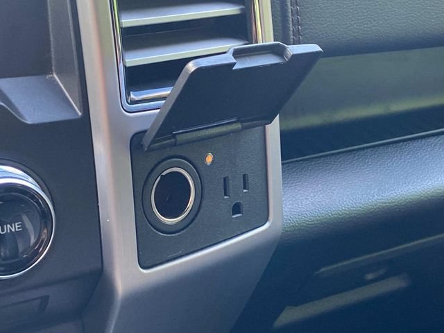 Used 2018 Ford F150 Platinum w/ Equipment Group 701A Luxury AWD/4WD image 29