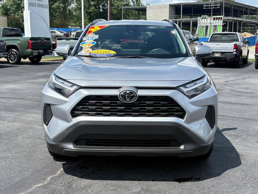 Used 2025 Toyota RAV4 XLE AWD/4WD image 25