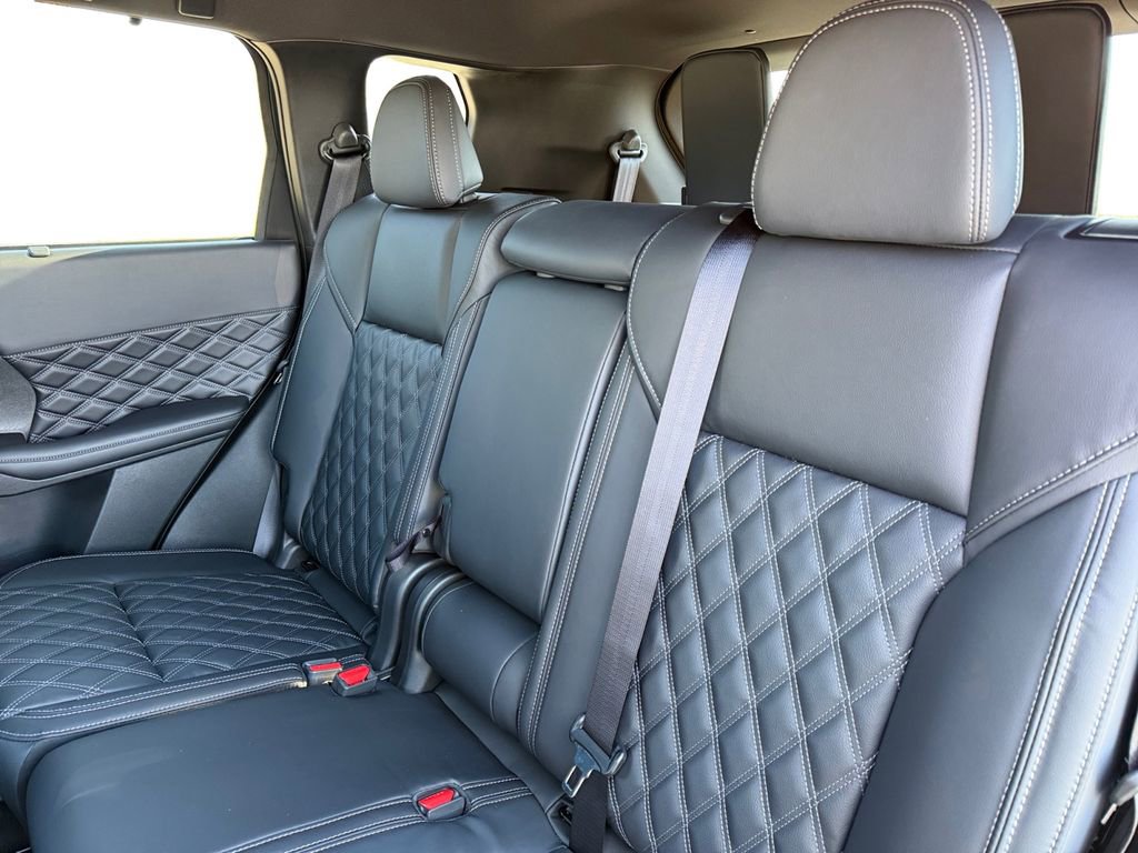 New 2026 Nissan Rogue Platinum image 14