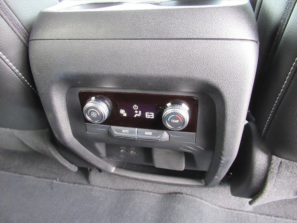 Used 2025 GMC Acadia Elevation image 15