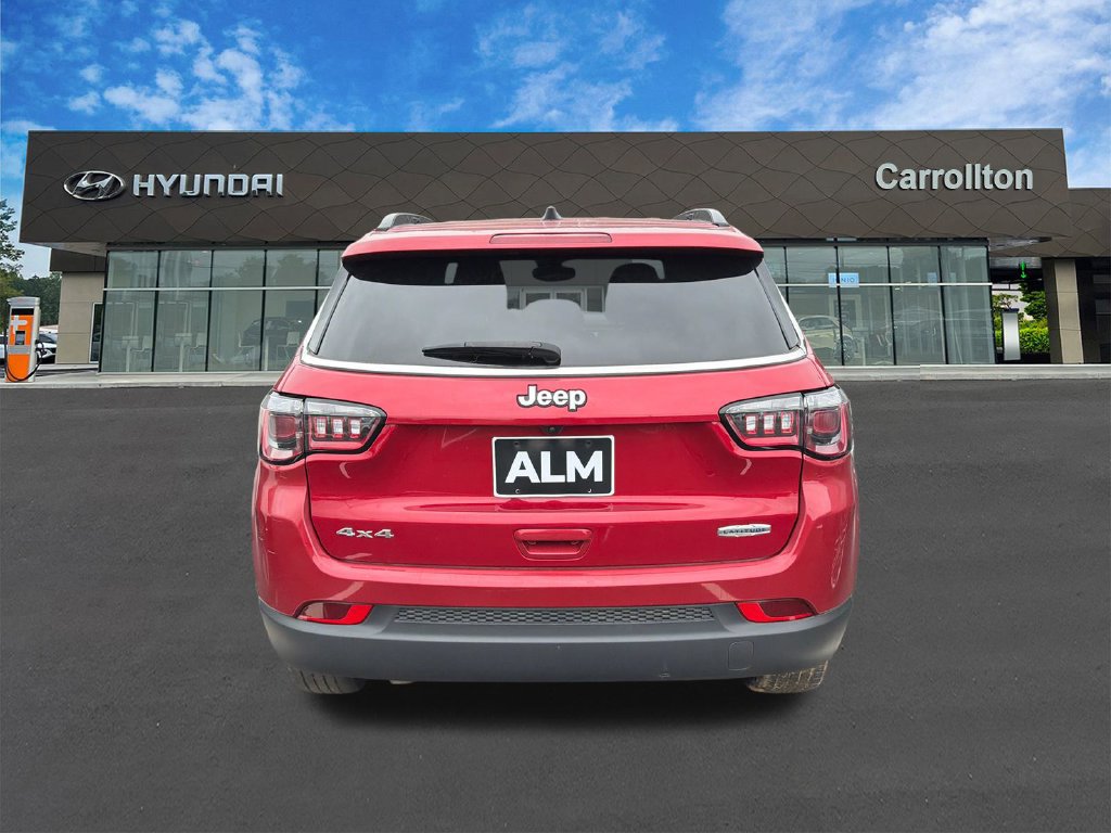 Used 2025 Jeep Compass Latitude AWD/4WD image 6