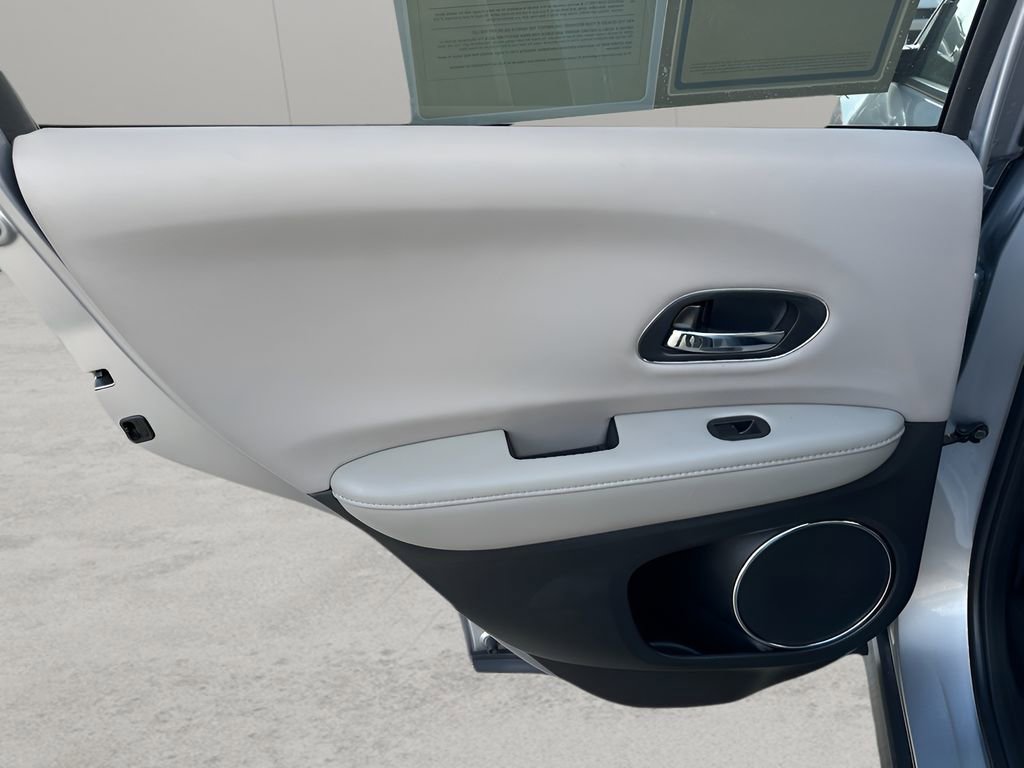 Used 2018 Honda HR-V EX image 23