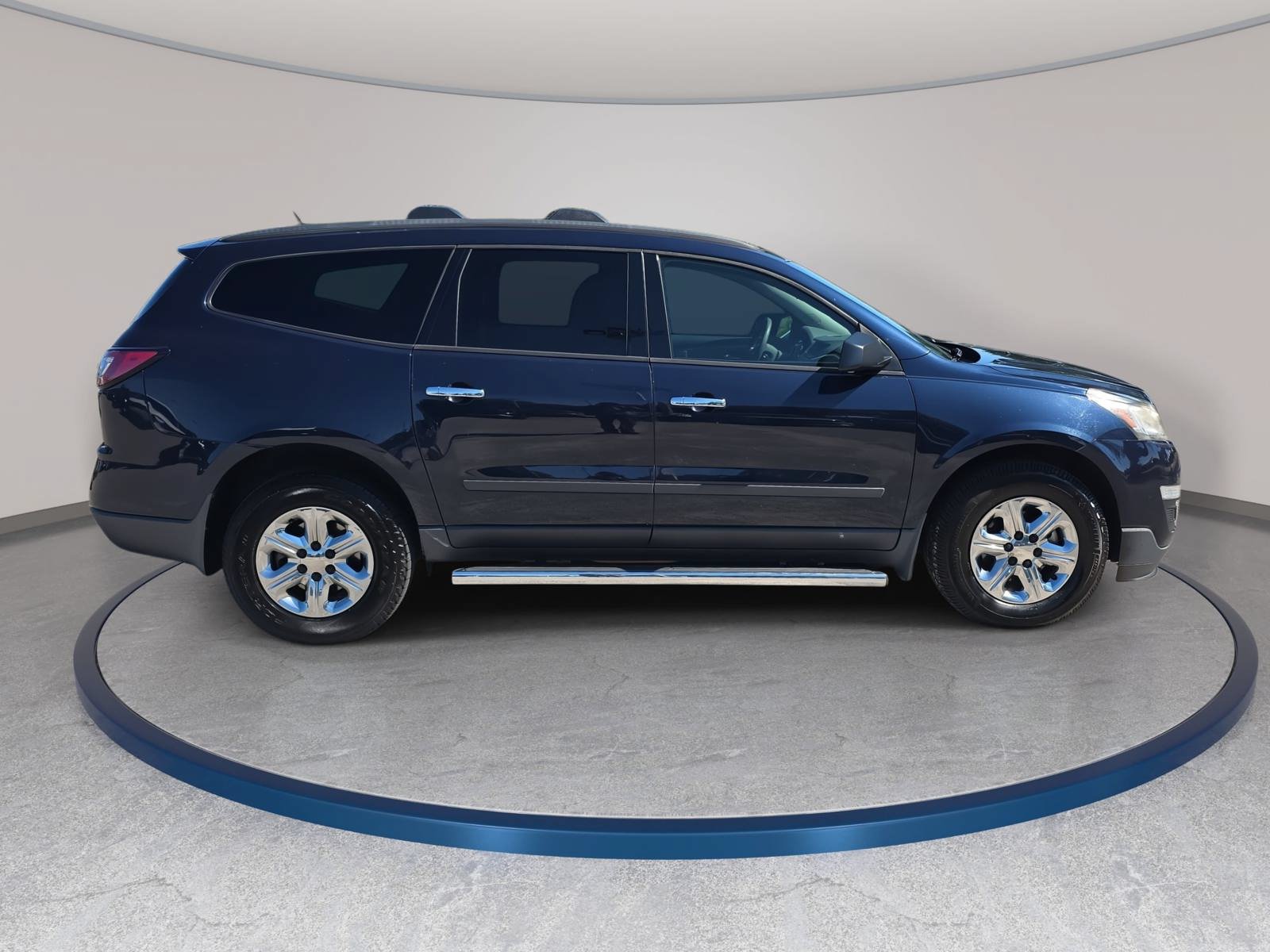 Used 2015 Chevrolet Traverse LS FWD image 4
