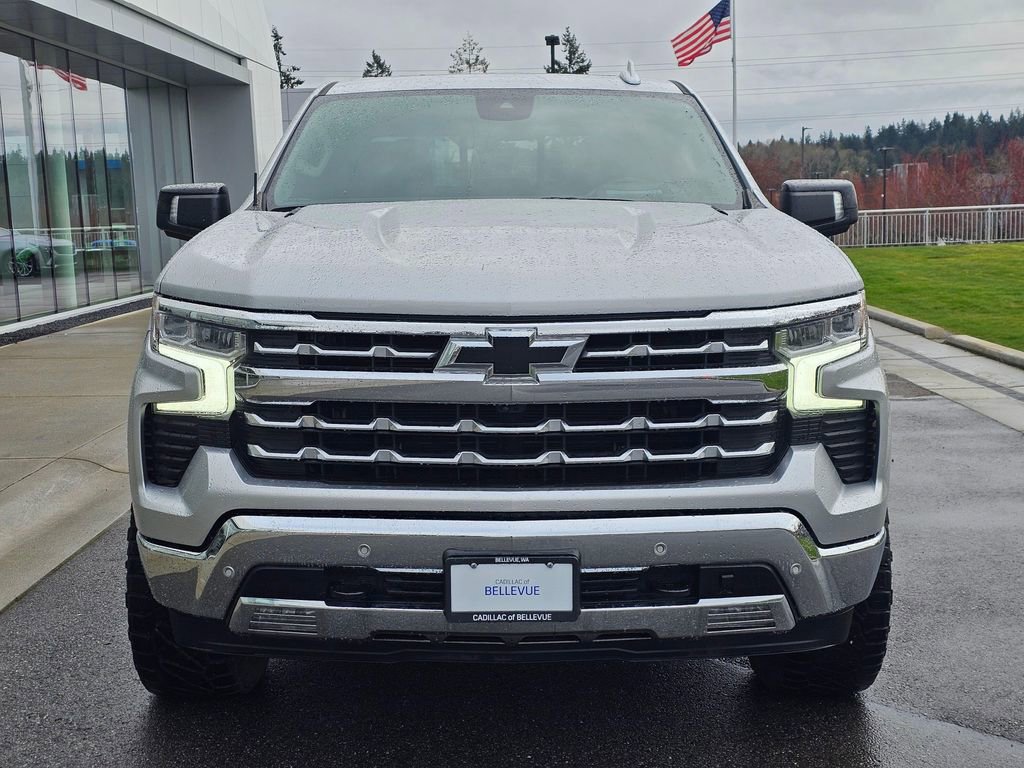 Used 2022 Chevrolet Silverado 1500 LTZ w/ LTZ Premium Package AWD/4WD image 8