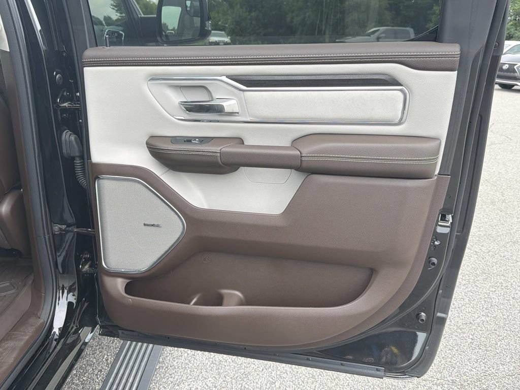 New 2026 RAM 1500 Laramie AWD/4WD image 22