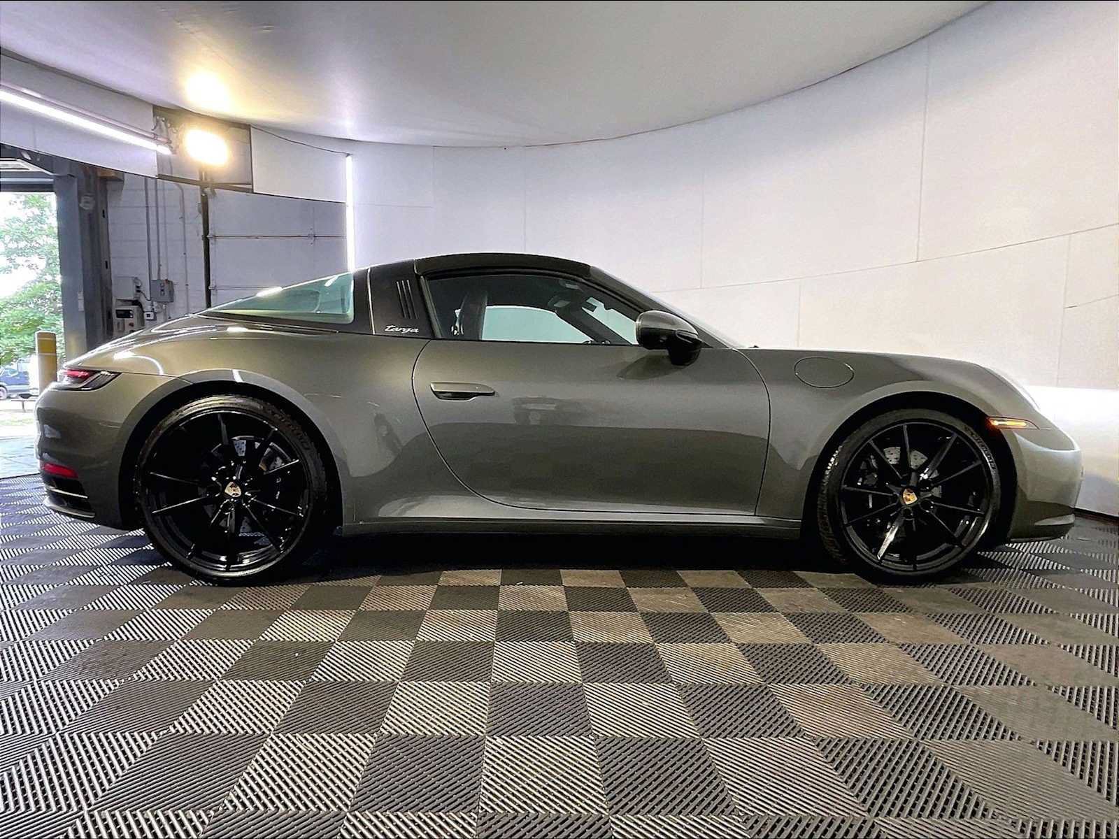 Certified 2021 Porsche 911 Targa 4S AWD/4WD image 8
