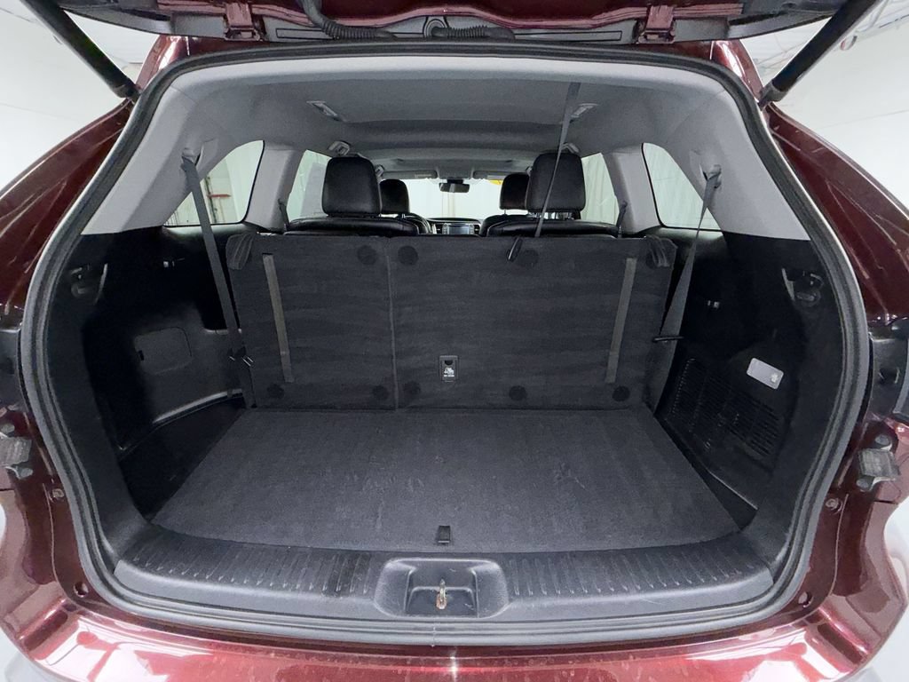 Used 2017 Toyota Highlander Limited AWD/4WD image 18