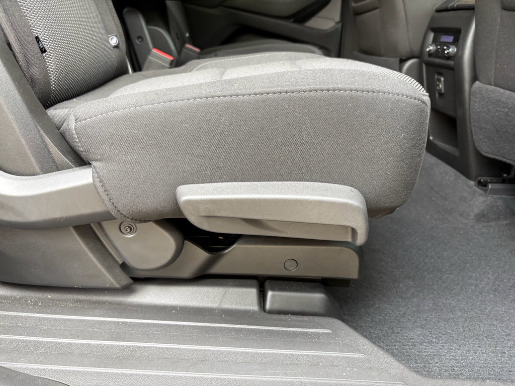 Used 2023 Chevrolet Traverse LT image 26