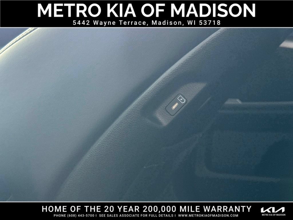 Used 2025 Kia Telluride S AWD/4WD image 33